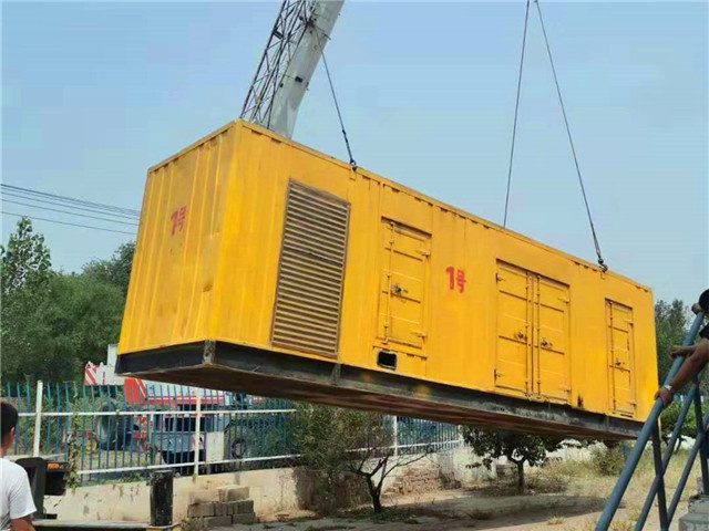 康县300KW柴油发电机组油耗是多少？
