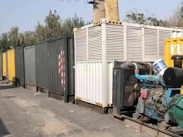 康县200KW柴油发电机机组每小时油耗是多少？
